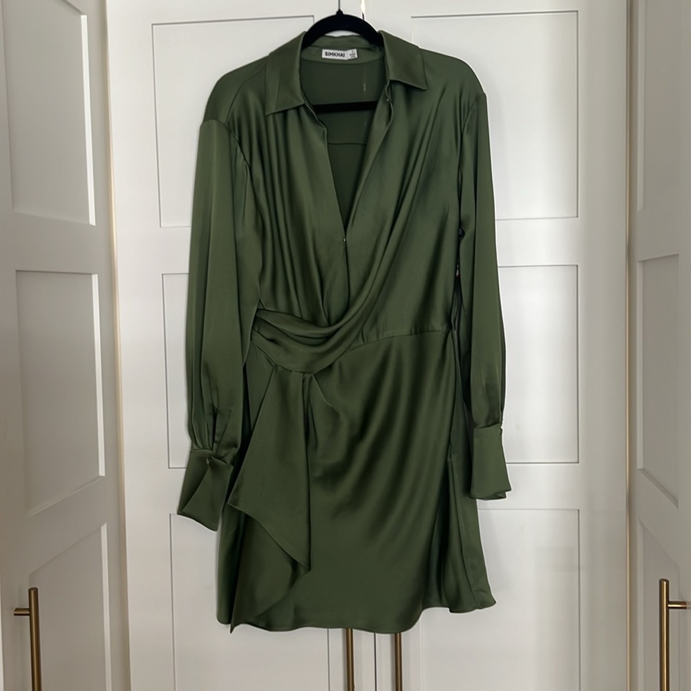 🕶️SIMKHAI Talita Draped Long Sleeve Faux Wrap Dress Olive green L (10/12) NWOT - Picture 3 of 6